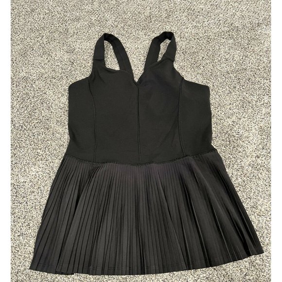 Lululemon City Tank Black size 10 EUC - Picture 2 of 4